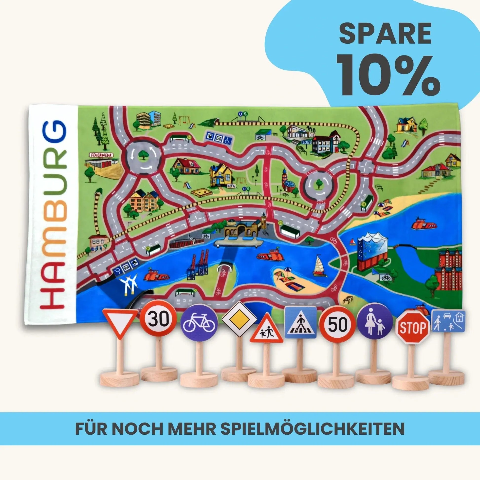 Handtuch Mobilitätsset To Go mit Spielteppich Hamburg und Holz Verkehrsschildern, ideal für Kinder und nachhaltige Mobilität.