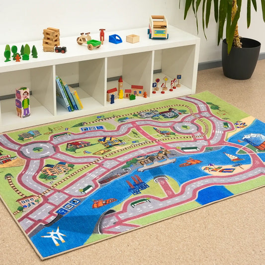 Hamburg-Spielteppich von Spielwende liegt in einem Kinderzimmer